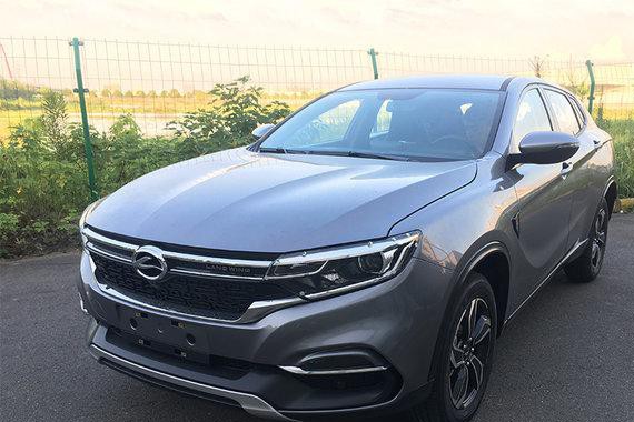 陆风E33量产版内饰曝光 紧凑型轿跑SUV