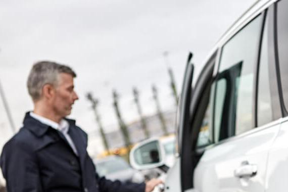 李开复眼中的自动驾驶汽车不是手机背后难度无法估量