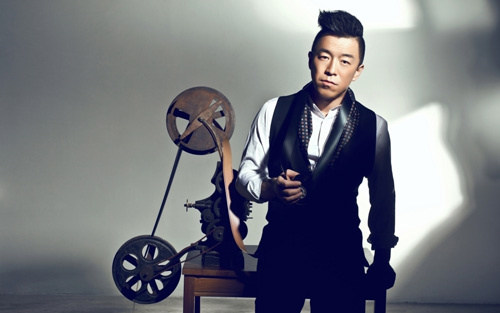 影帝黄渤对妻子不离不弃 太有夫妻相,比黄渤更