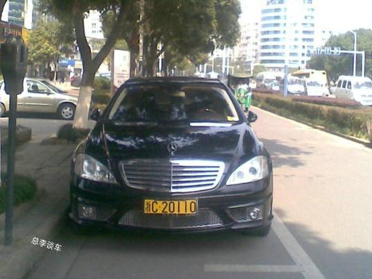 改装怪胎奔驰霸气黄牌，加长奔驰S600AMG，国内少