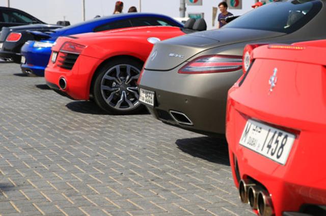 油耗20L,1公里油费2.7元,比打的还贵,这敢买吗