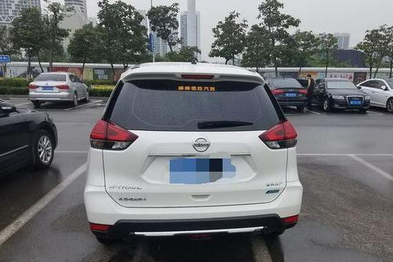 老司机选车慎之又慎，最终提奇骏，用车后他苦笑了