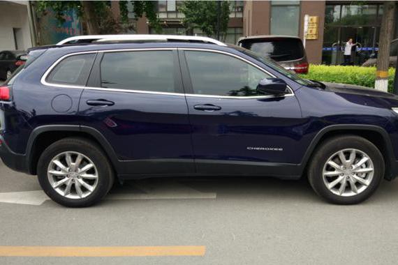 我的自由光和朋友昂科威换着开，同价位但差别挺大的