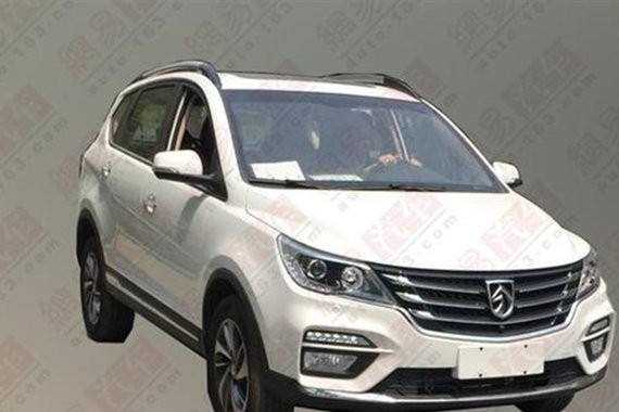 宝骏560自动挡/7座版车型 或8月4日上市