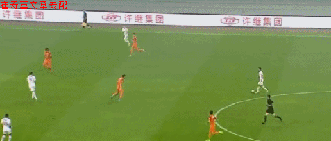 国足三锋霸都进球,12强赛不用愁?也暴露一隐患!