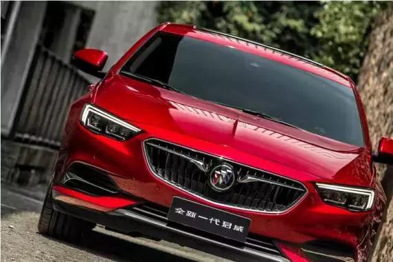 全新一代君威“辣摸”棒 到底选哪款？