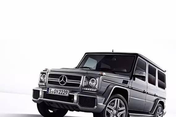 埃尔法是明星专用车？奔驰这台油老虎表示不服！