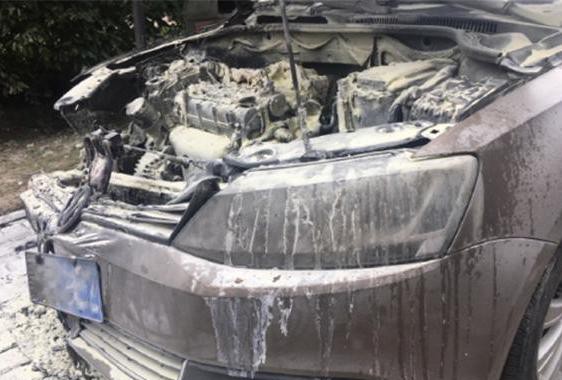 速腾大灯起火索赔遭拒绝/全新一代大众POLO即将国产