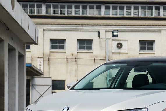 还看迈腾、雅阁？20万买这些同级车，配置高一大截！