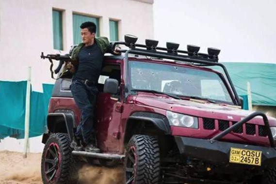 战狼2座驾，比牧马人便宜30万，13万就开回家