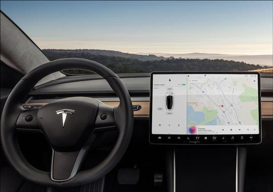 特斯拉Model 3内饰曝光：可能是目前见过最简陋的了