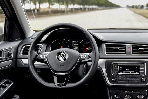 买车太纠结！15万买合资中型车还是2.0T+7座SUV？