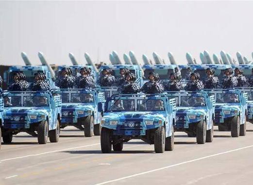 在解放军这些越野神器面前，百万级SUV就是个样子货