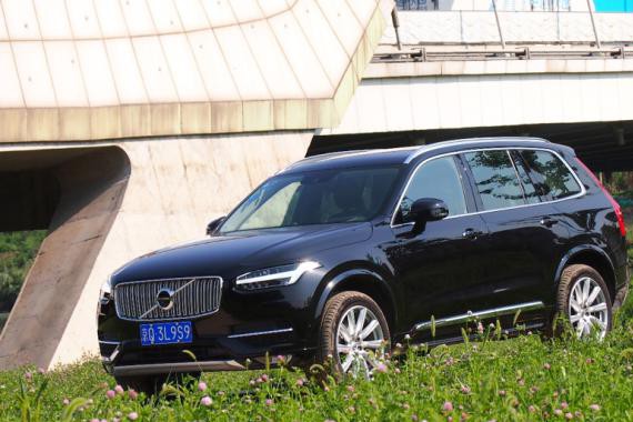 试过沃尔沃XC90后，觉得这款最贵的2.0T性价比挺高