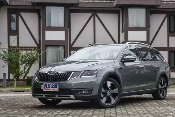 开这车带着女友去自驾游，回来后女友吵着要嫁给我！