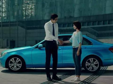 要原谅她吗？她竟然被卖二手车的撩走了！