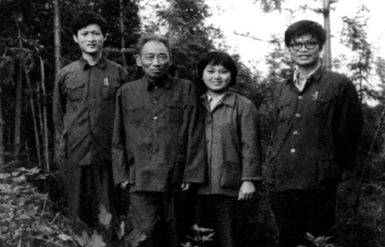 娶过四个老婆生七个子女，陈独秀的后代如今在何处？