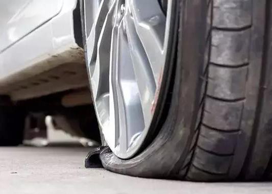 马路都能煎蛋了！轮胎究竟能不能扛住？