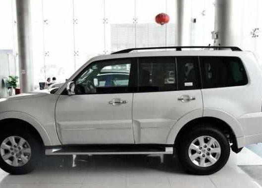 全尺寸硬派越野, 3.0L配全景天窗, 霸气完超普拉多