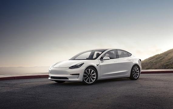 卖23万多的特斯拉，首批车辆已经交付，值得买吗？