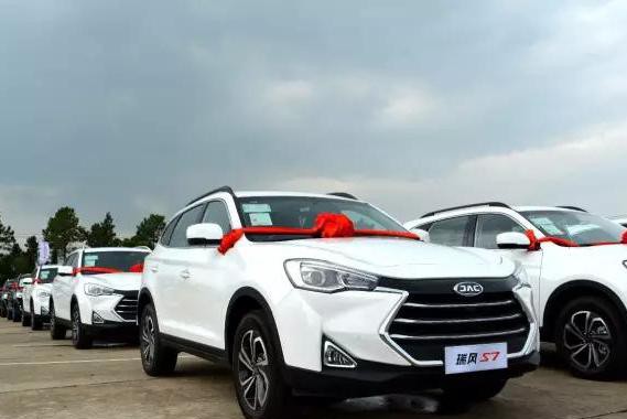 阅车无数的汽车专家们为什么集体采购这款车？