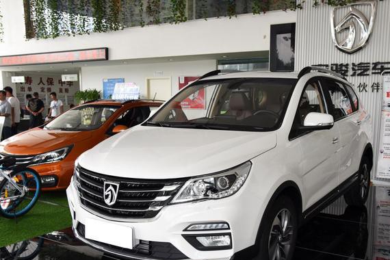 车皮生锈也敢卖十万！宝骏560想靠双离合上位？