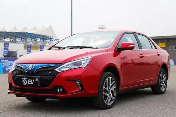 中控大屏+智能温控，这样的秦EV300你爱不爱