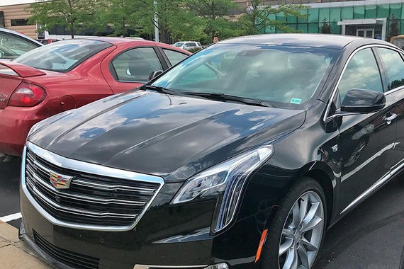 凯迪拉克新款XTS实车照曝光 前脸换新颜