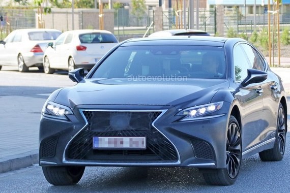 或搭V8双涡轮增压动力 疑似新LS F谍照