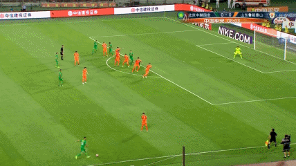 国安2-2鲁能连胜终结 巴顿李磊连击西塞救主