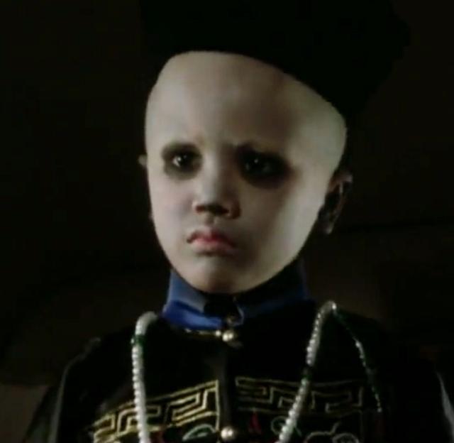 当年英叔电影里最呆萌的僵尸小演员,今却成如