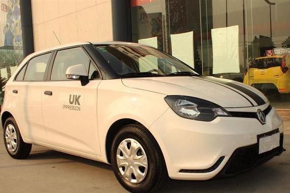 不光格栅内饰也采用伦敦眼，新MG3能挑合资两厢吗