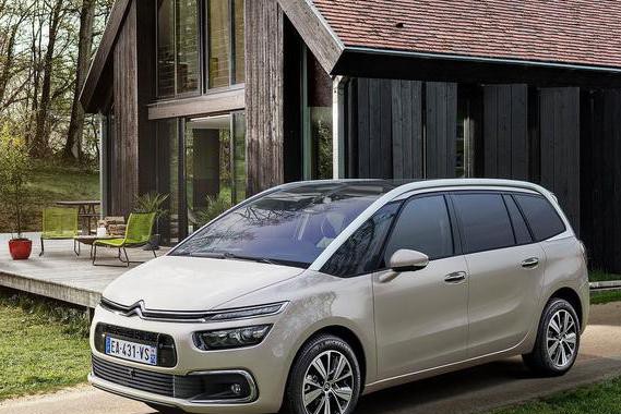 进口7座MPV白菜价，造型呆萌还能捏脚