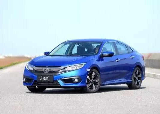 15万买思域还是博越？这篇文章告诉你买轿车还是SUV