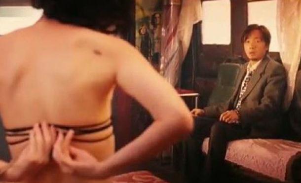 《战狼》余男胸罩穿帮是乌龙,老司机会发现在哪里的