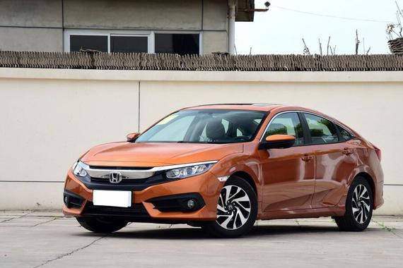 买车预算不超14万，选本田思域还是丰田卡罗拉？