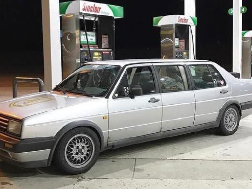 你见过加长版捷达礼宾车吗？比劳斯莱斯还要诱人！