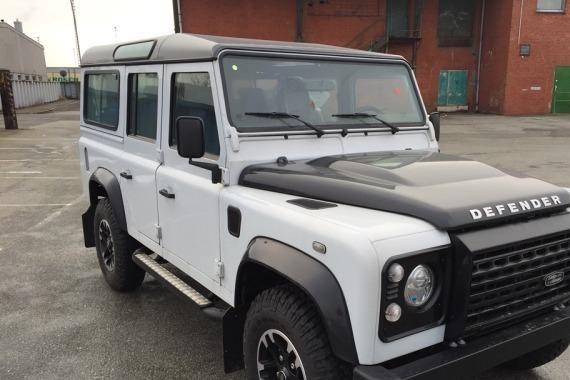 路虎又一款霸道车型，路虎卫士罕见车型