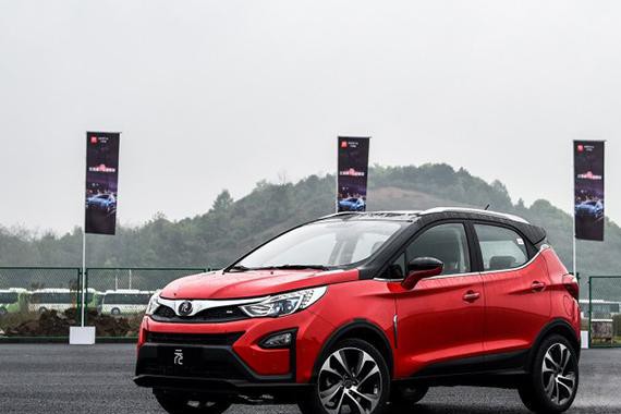 年轻人都喜欢的小型SUV， 最低5万多