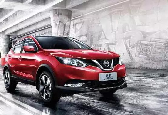 别家都在放高温假，它却默默地赚了一大票