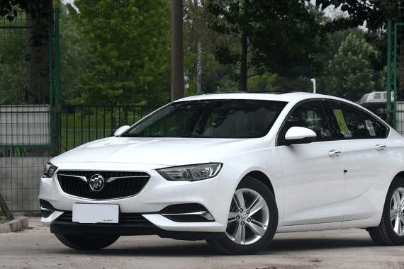 颜值完爆帕萨特，牌子比大众硬，9AT仅售17万