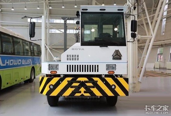 重汽氢燃料码头牵引车
