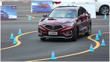 SUV不懂操控？超跑油老虎？那是因为你没来过这里！