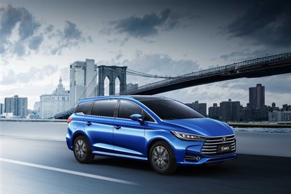 比亚迪宋MAX内饰官图 配12.8英寸显示屏