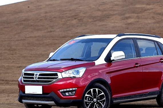 这么好看的SUV，售价竟然不足6万，车身还是双色的