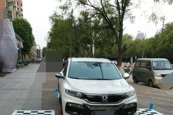 小伙相中本田XR-V，见实车当场崩溃，提车后却笑了