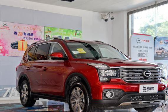 传祺GS8卖得那么火，来看看小弟传祺GS7怎么样？