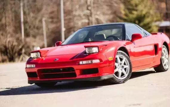 欲与法拉利试比高？可NSX就是不一样的超跑