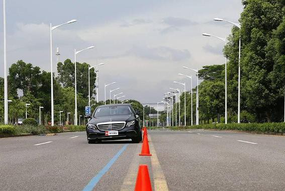 实测：V6+双涡轮，这台中大型豪华轿车标杆能跑多快