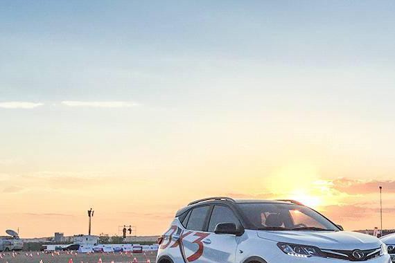 外形漂亮配置高，这2台国产SUV下赛道不输20万合资